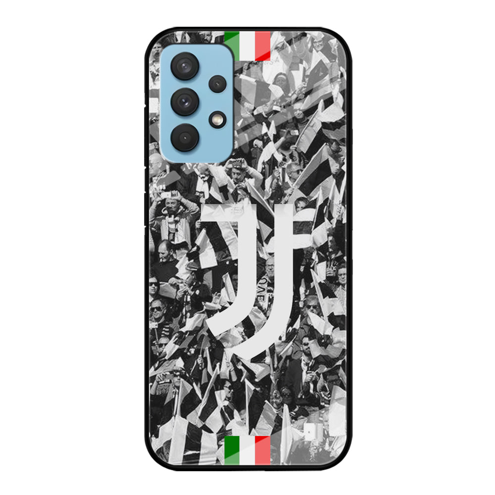 Juventus White and Black Wall of People Samsung Galaxy A32 Case