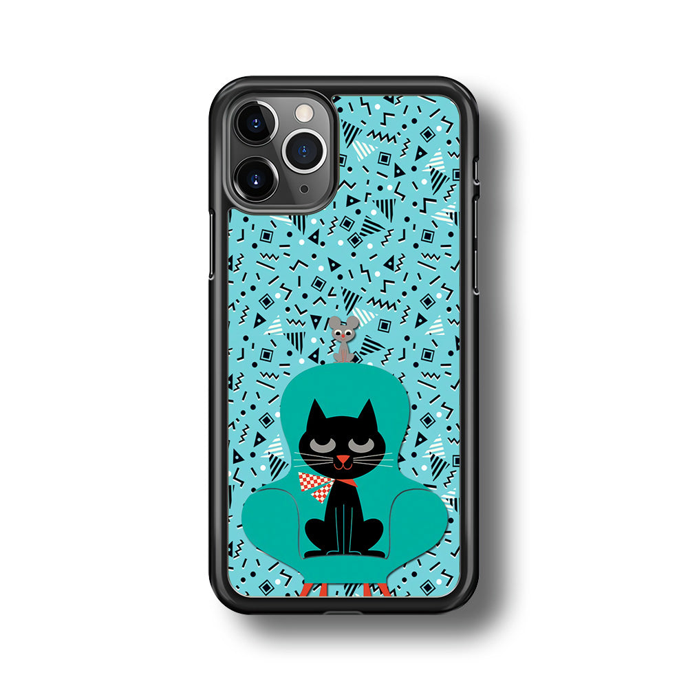 Cat and Mouse in a Chair iPhone 11 Pro Case