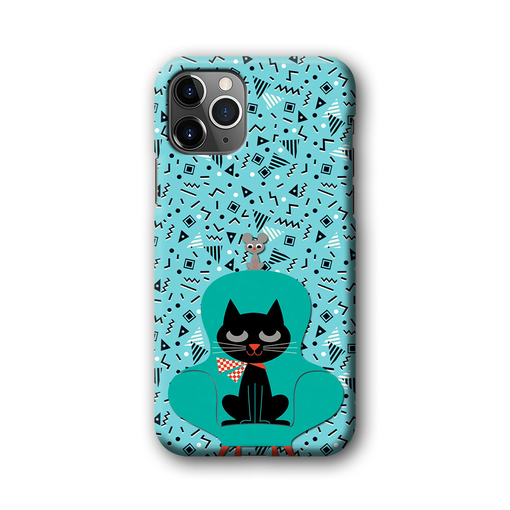 Cat and Mouse in a Chair iPhone 11 Pro Case