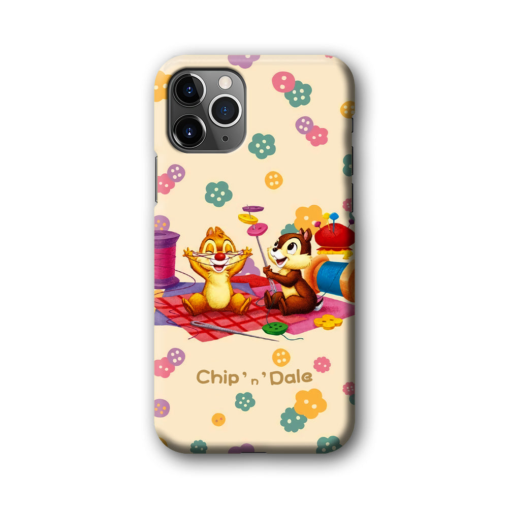Chip N Dale Play with Yarn iPhone 11 Pro Max Case