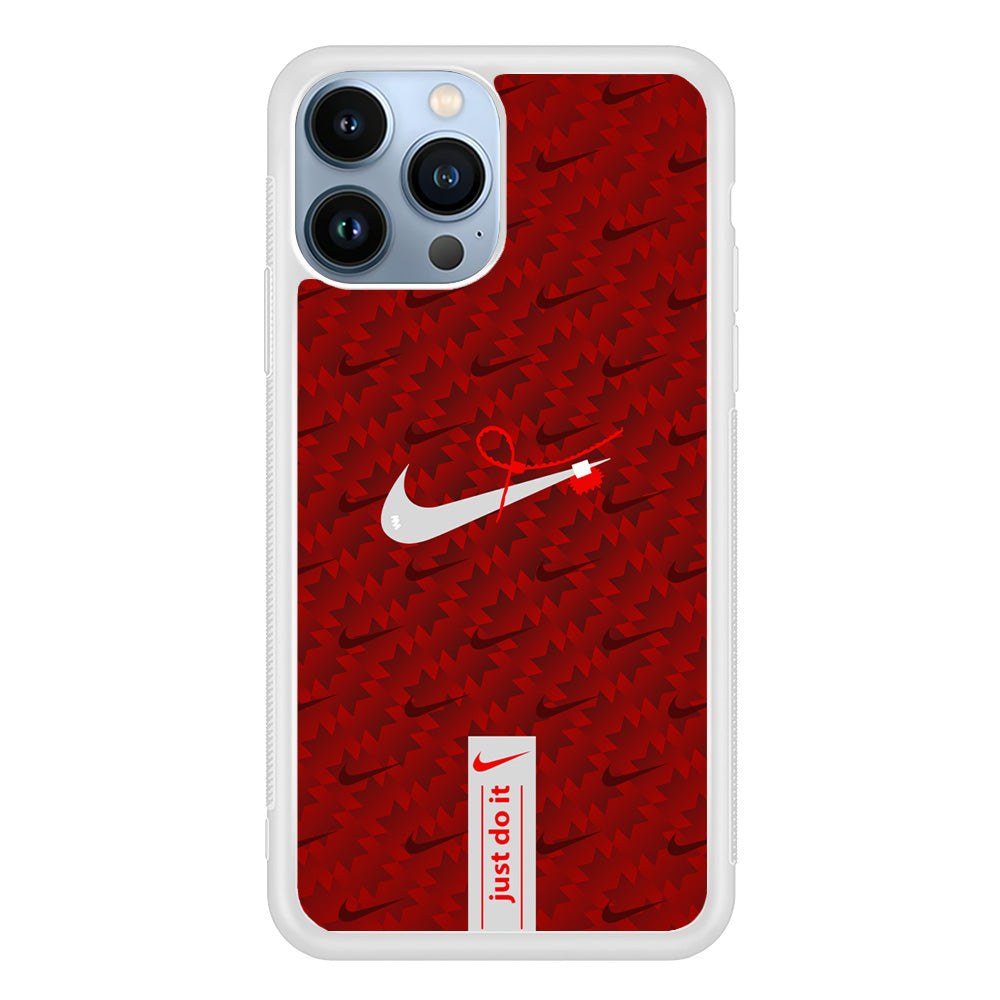 Nike Stuff of Selection iPhone 13 Pro Max Case