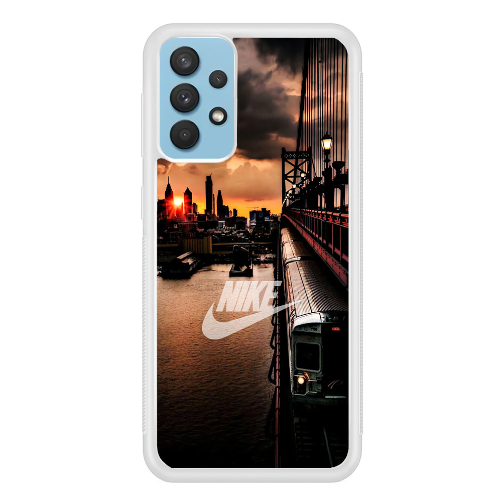 Nike Sunset in New York Samsung Galaxy A32 Case Rubber White (2D Case)