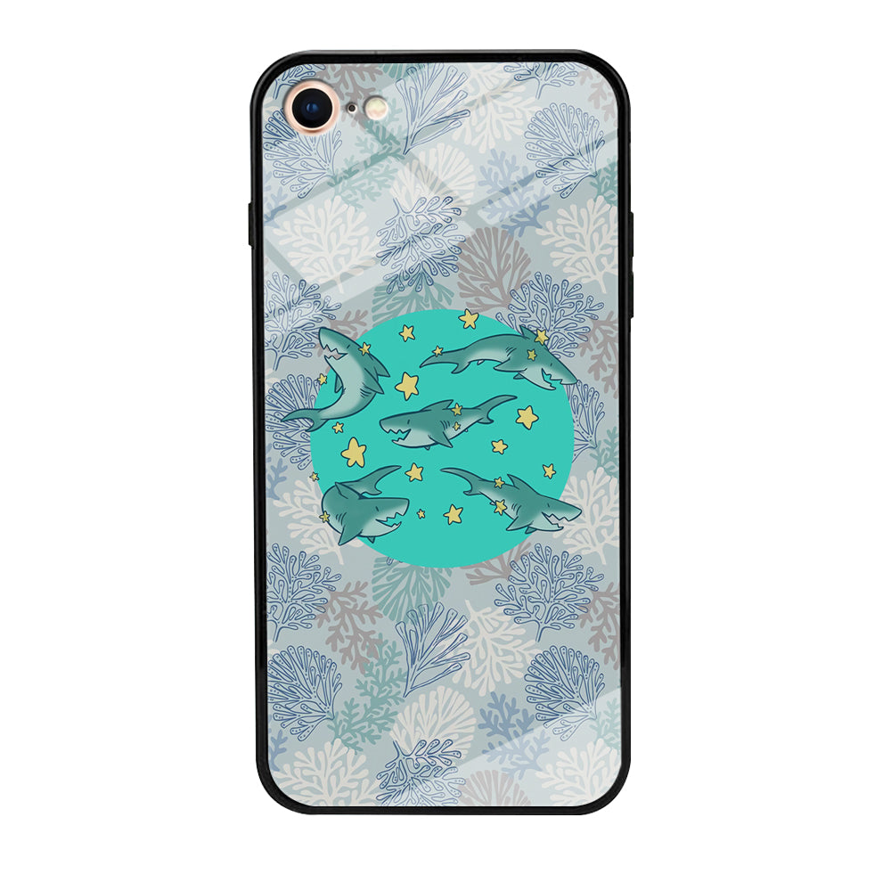 Shark Spin in The Sea iPhone 8 Case