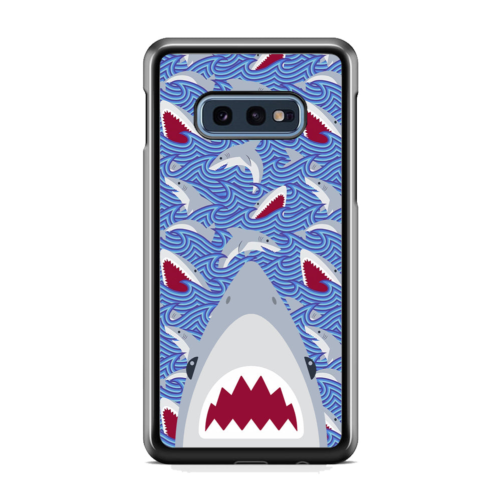 Shark in Sea Surface Samsung Galaxy S10E Case
