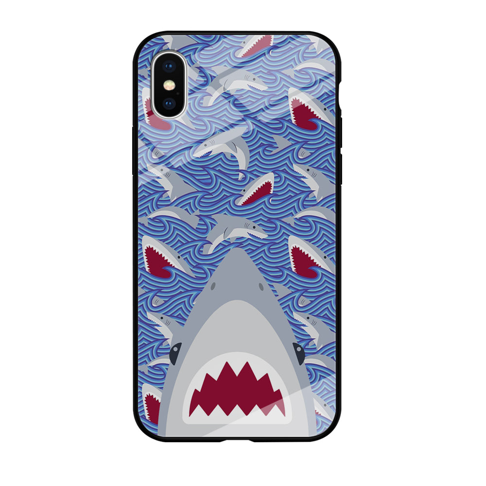 Shark in Sea Surface iPhone X Case