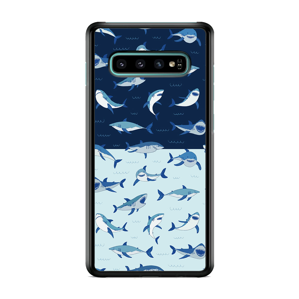 Sharks on The Layer of Ocean Samsung Galaxy S10 Case