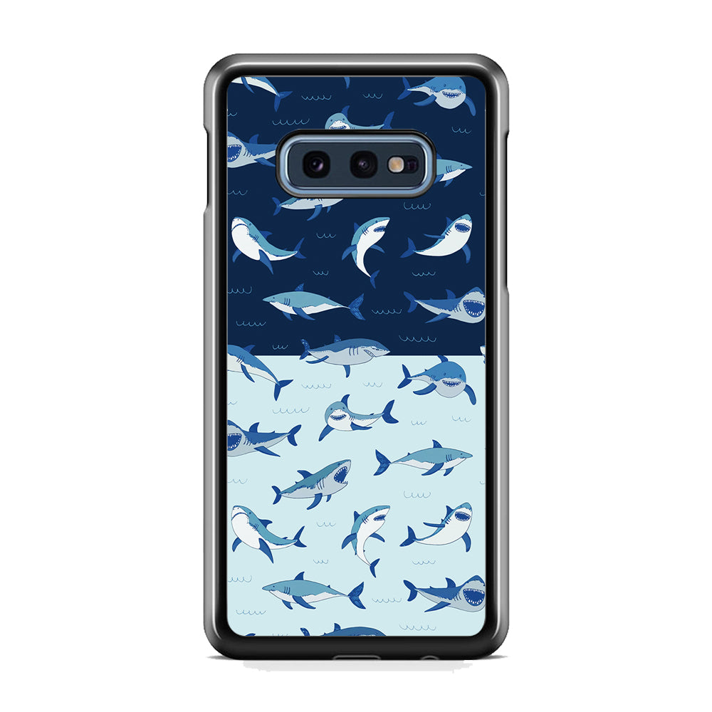 Sharks on The Layer of Ocean Samsung Galaxy S10E Case