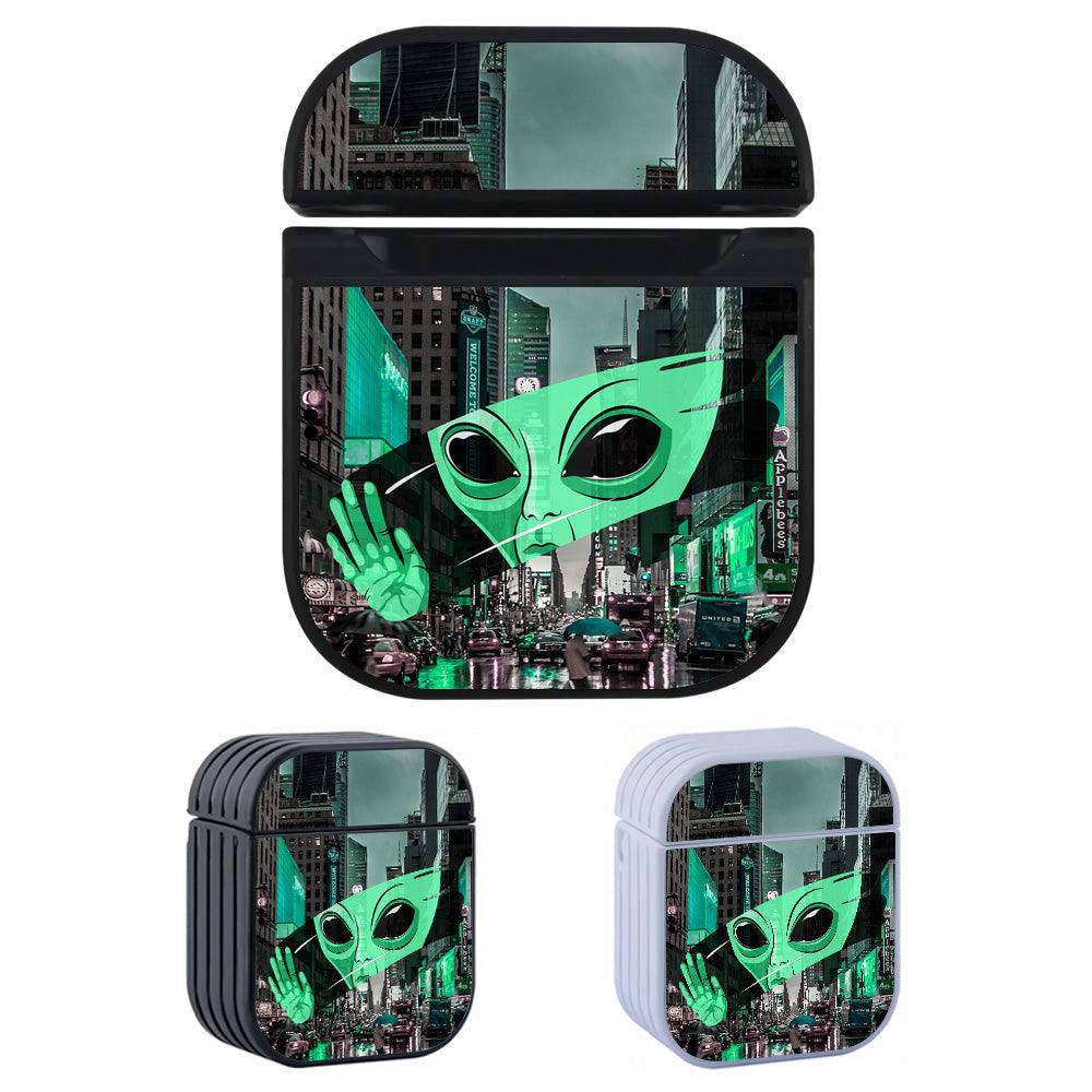 Alien Observing The City Apple Airpods Case