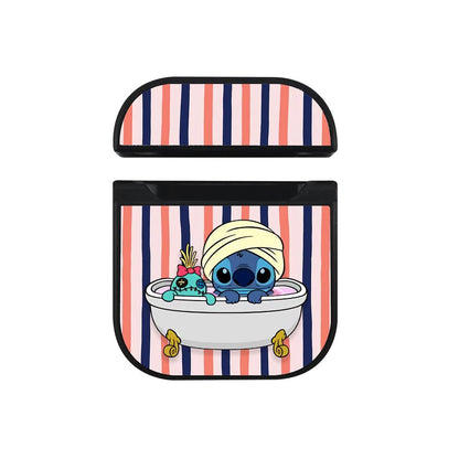 Stitch The Joy of Bathing Apple Airpods Case Black