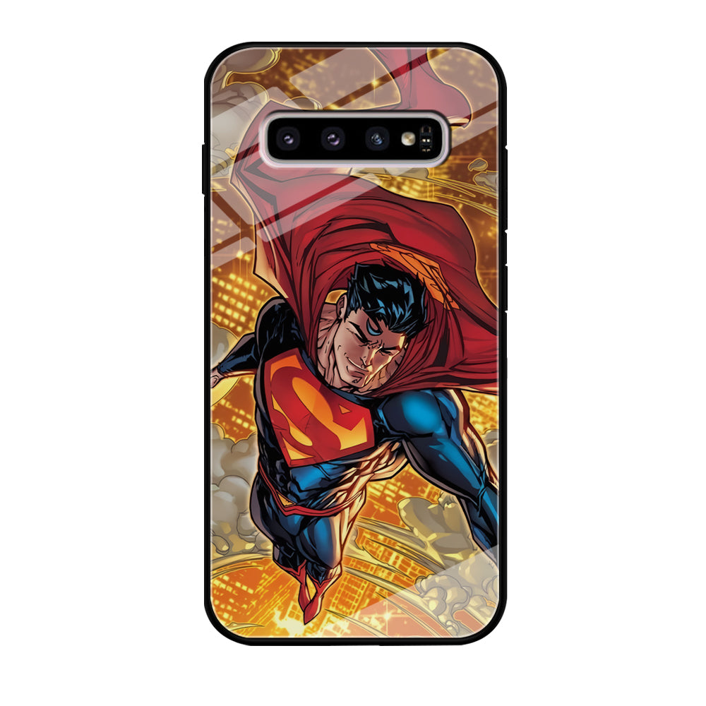 Superman Flying Through The City Samsung Galaxy S10 Case