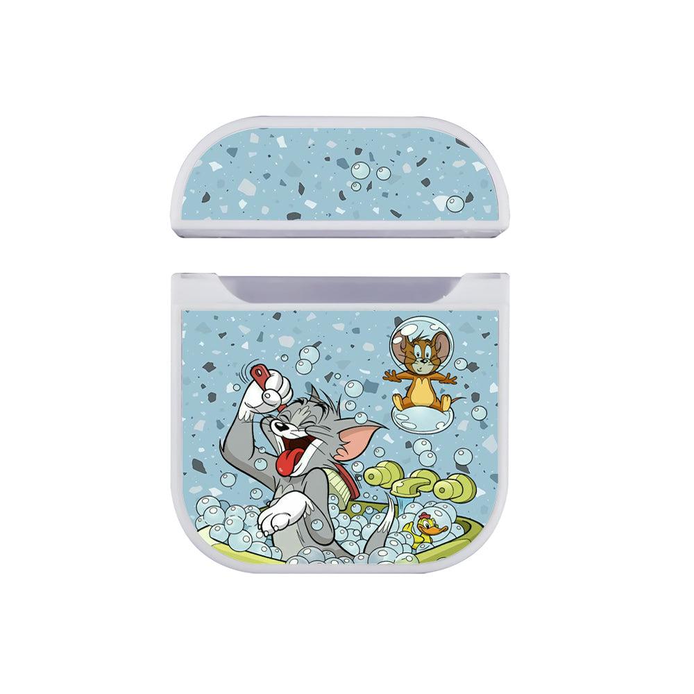 Tom and Jerry Fresh Morning Shower Apple Airpods Case White
