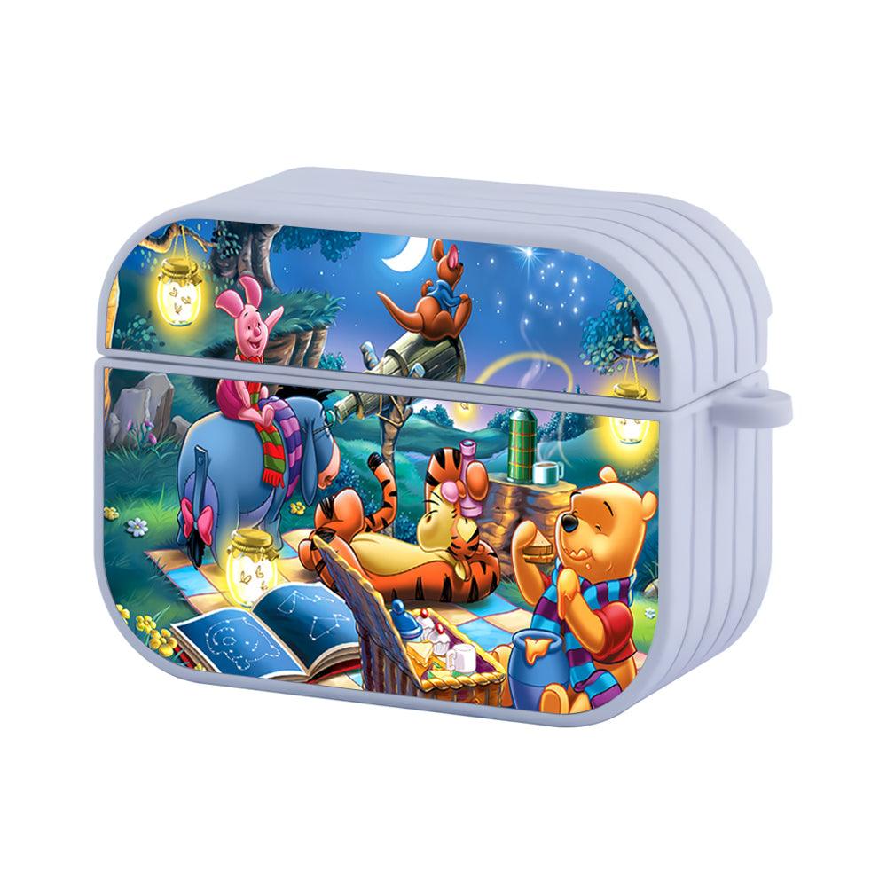 Winnie The Pooh Together in the Starry Night Apple Airpods Pro 2 Case White