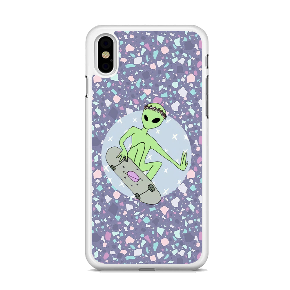 Alien Skate Show iPhone X Case