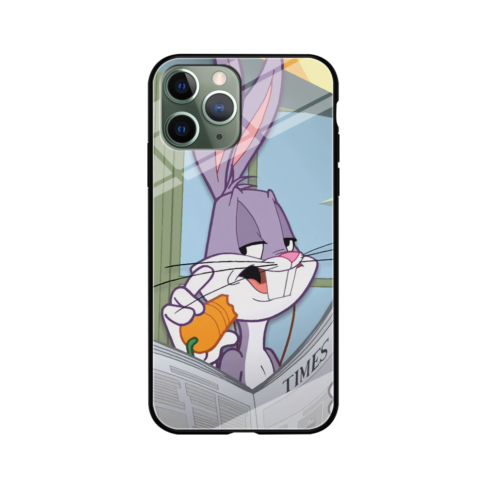 Bugs Bunny Reading The Newspaper iPhone 11 Pro Case