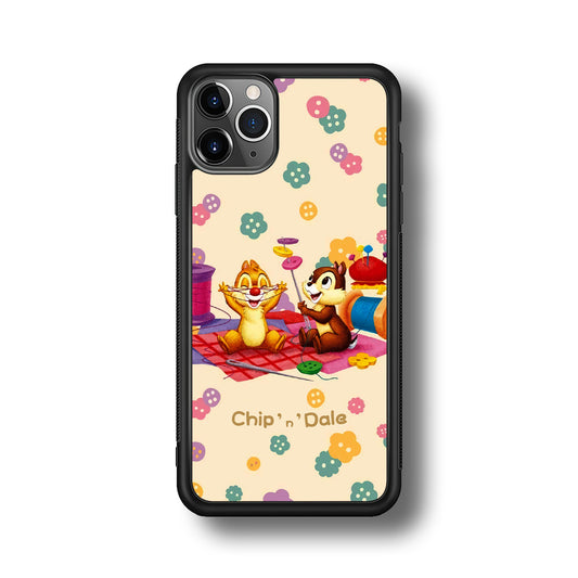 Chip N Dale Play with Yarn iPhone 11 Pro Max Case