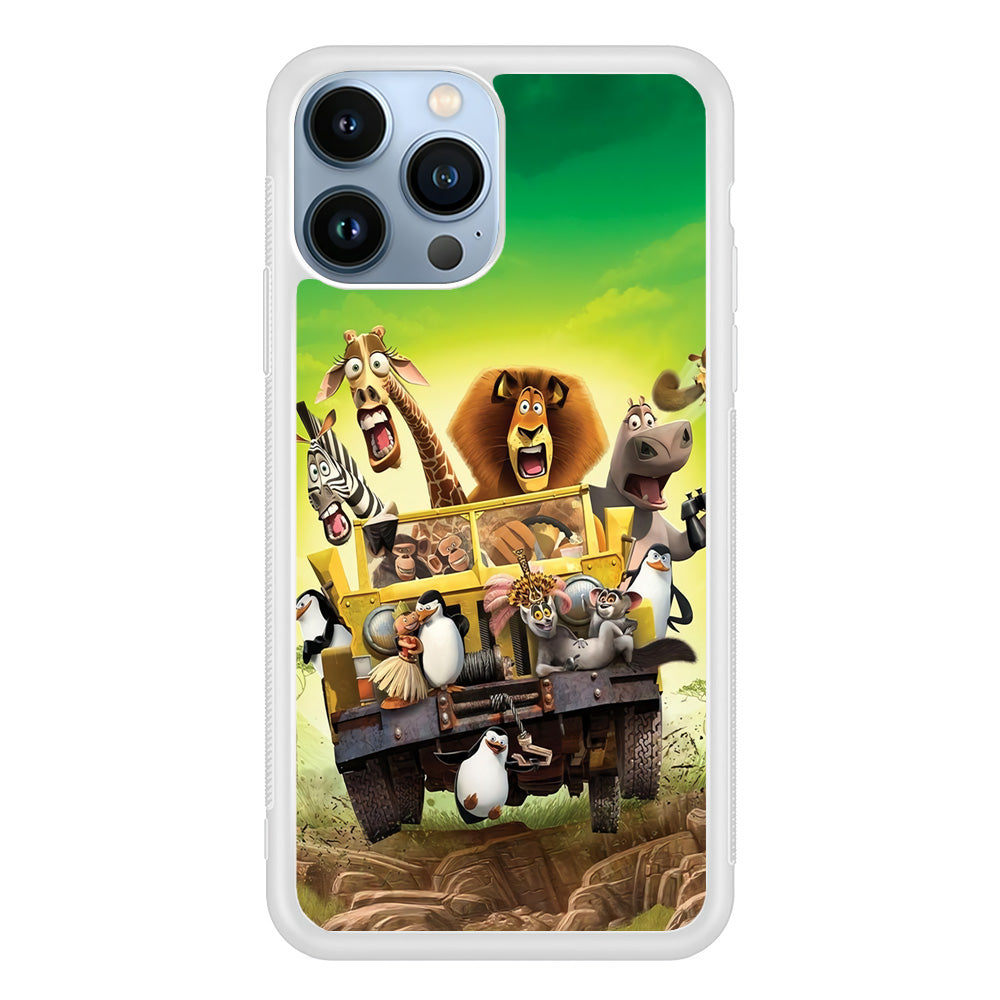 Madagascar Hooliday Moment iPhone 13 Pro Max Case