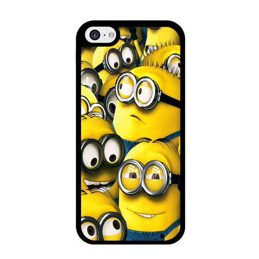 Minions Gather Around iPhone 5 | 5s Case - Carneyforia