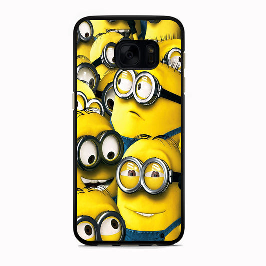 Minions Gather Around Samsung Galaxy S7 Edge Case