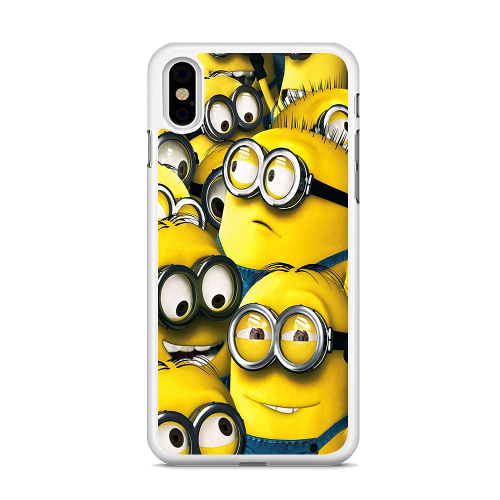 Minions Gather Around iPhone XS Case