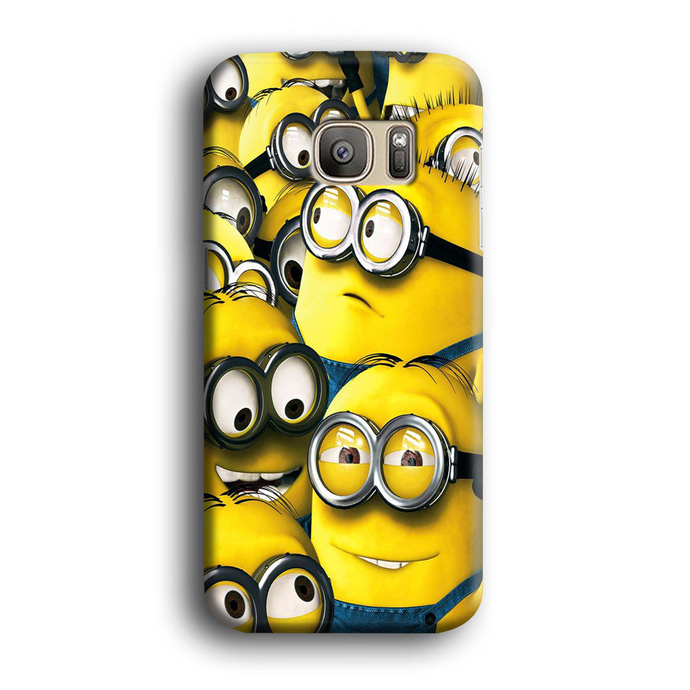 Minions Gather Around Samsung Galaxy S7 Edge Case