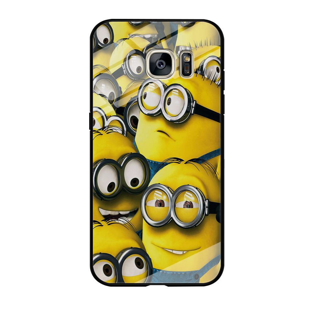Minions Gather Around Samsung Galaxy S7 Edge Case