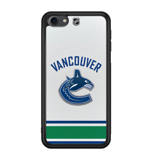 NHL Vancouver Canucks iPod Touch 6 Case - Carneyforia