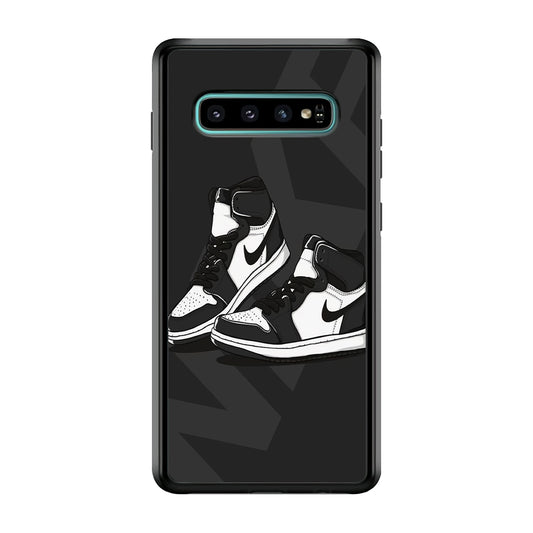 Nike Grey Shoes Samsung Galaxy S10 Plus Case
