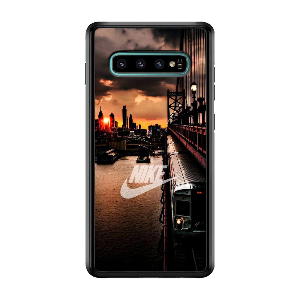 Nike Sunset in New York Samsung Galaxy S10 Case