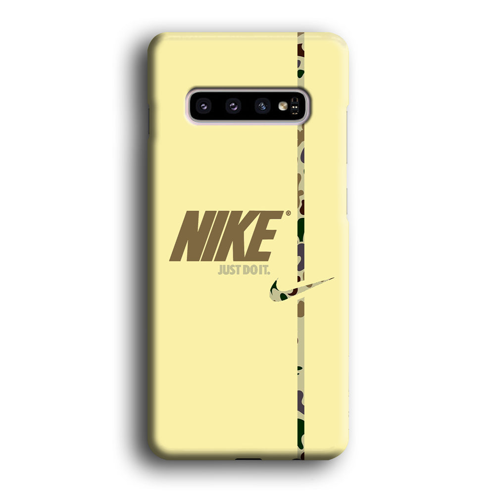 Nike Desert Camo Samsung Galaxy S10 Plus Case