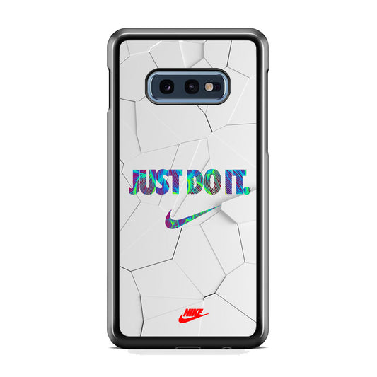 Nike Glowing Inside Samsung Galaxy S10E Case