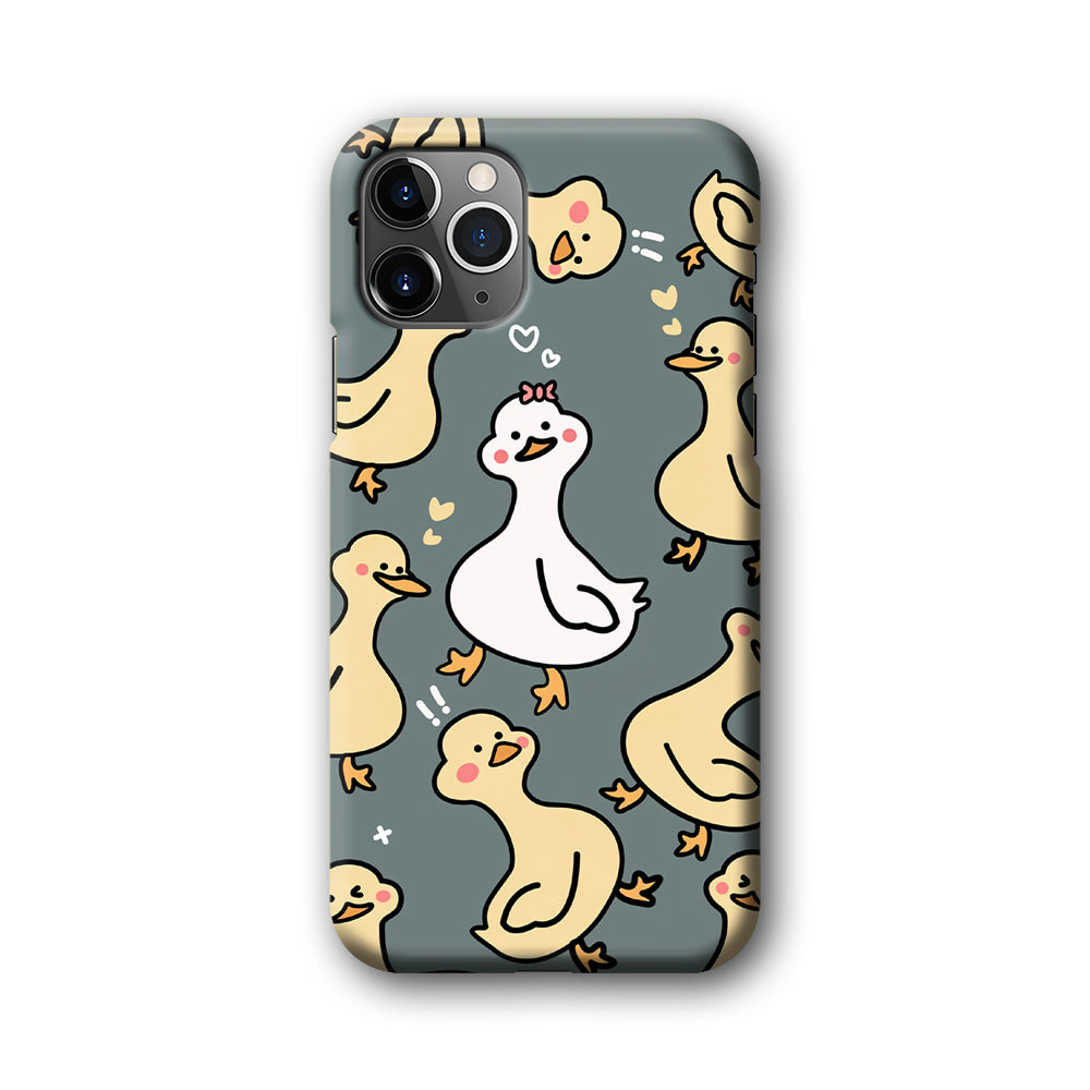 Princess of Duck Patern Wallpaper iPhone 11 Pro Case