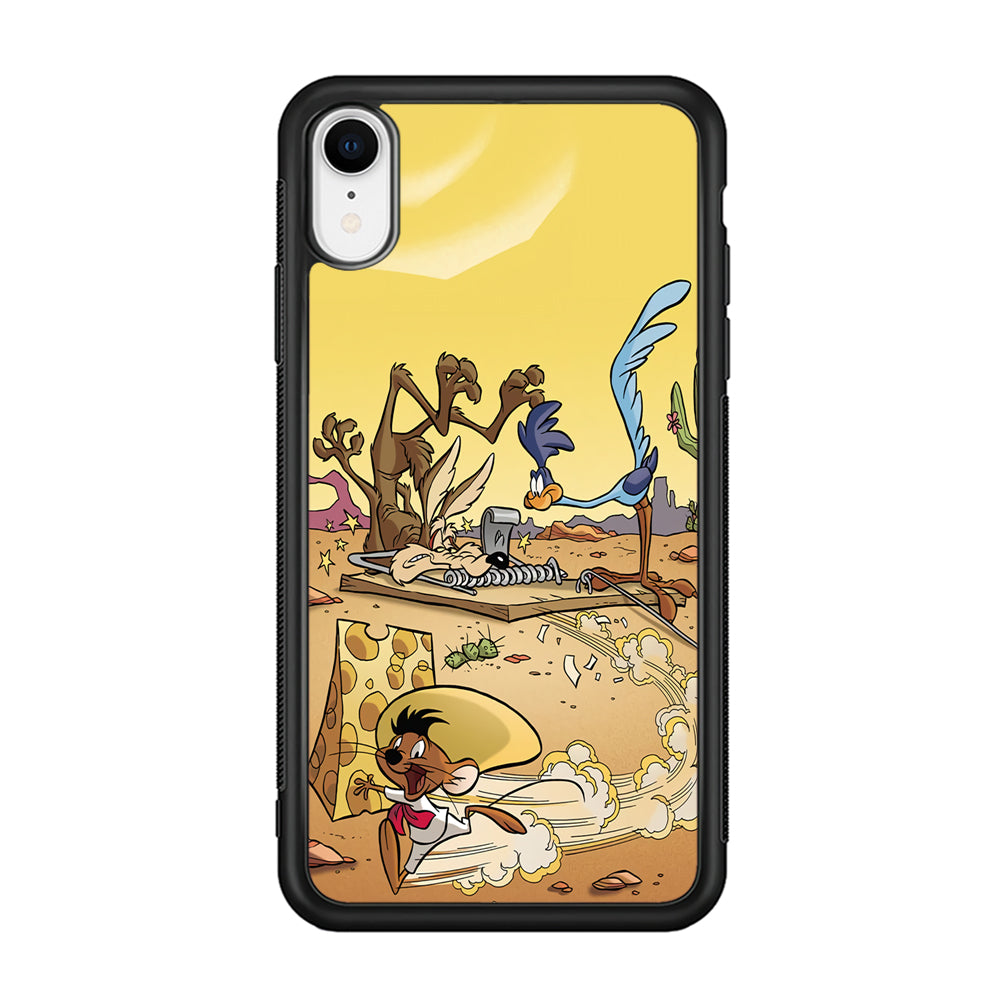 Road Runner Wile E Coyote Trapped iPhone XR Case