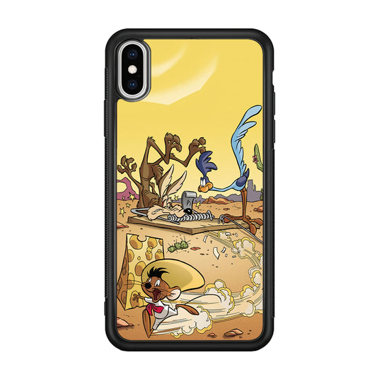 Road Runner Wile E Coyote Trapped iPhone XS Case