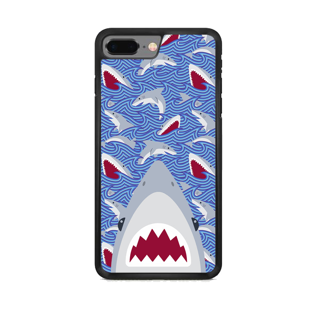 Shark in Sea Surface iPhone 7 Plus Case