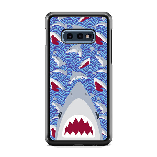 Shark in Sea Surface Samsung Galaxy S10E Case
