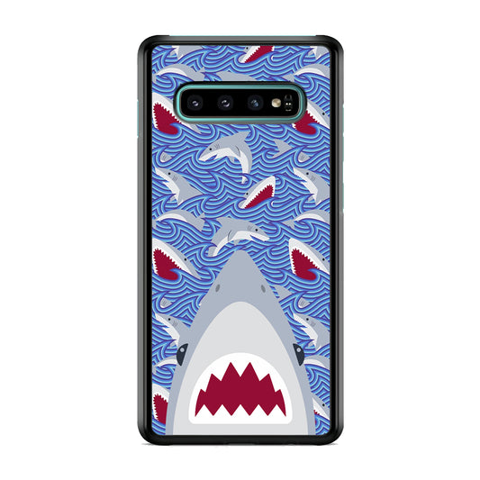 Shark in Sea Surface Samsung Galaxy S10 Case