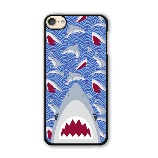 Shark in Sea Surface iPod Touch 6 Case - Carneyforia