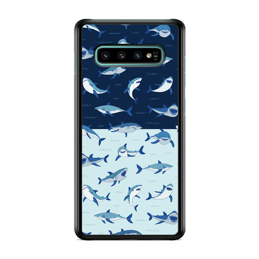 Sharks on The Layer of Ocean Samsung Galaxy S10 Case