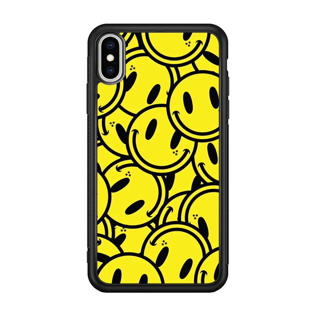 Smile Emoji Yellow iPhone X Case