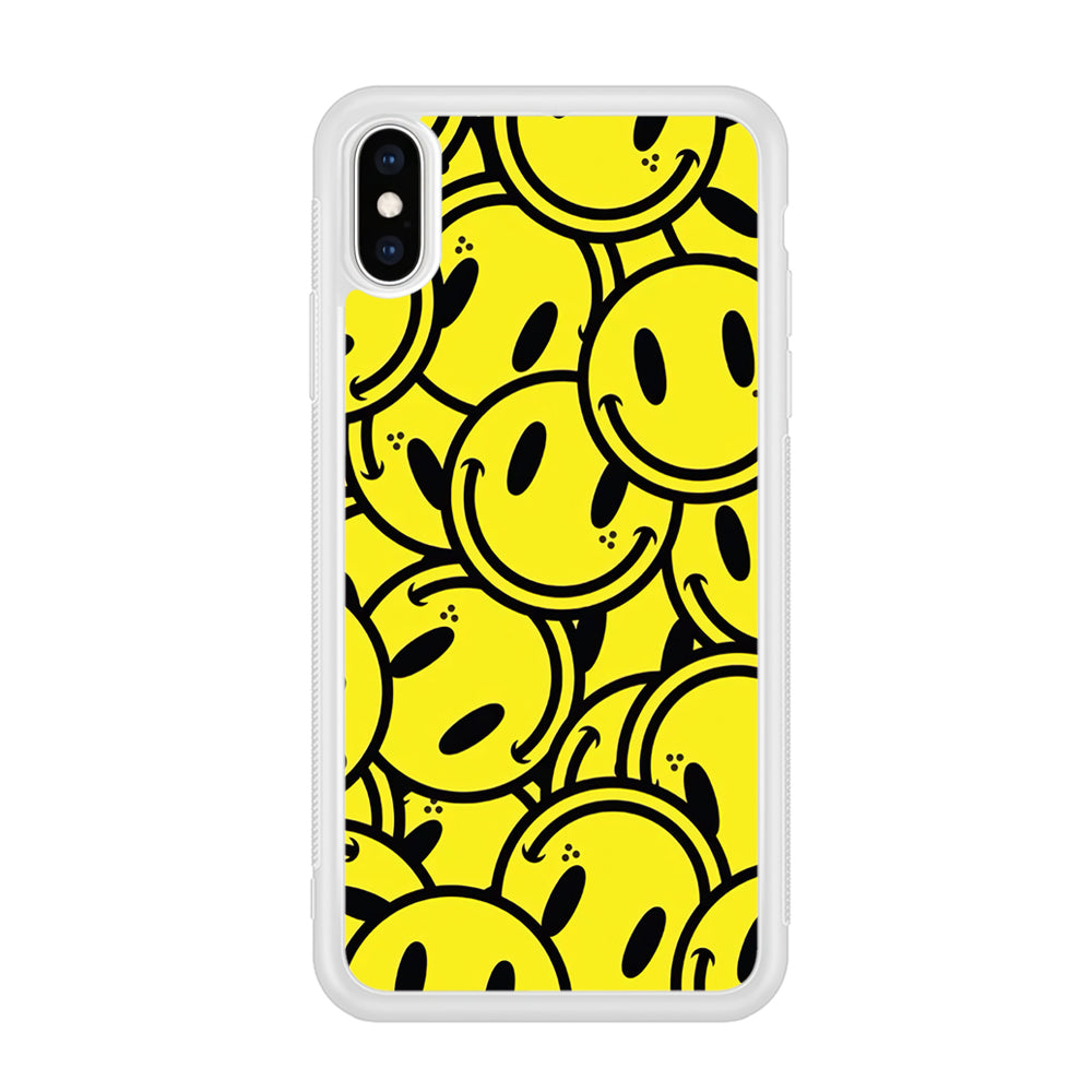 Smile Emoji Yellow iPhone X Case