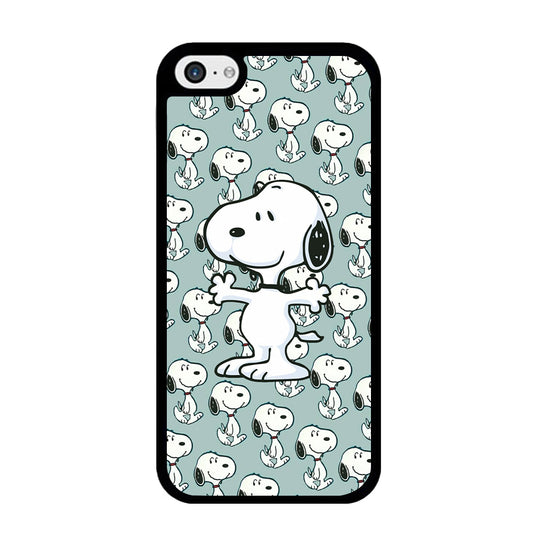 Snoopy Hug Coming iPhone 5 | 5s Case - Carneyforia