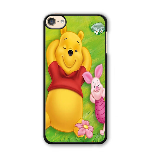 Winnie The Pooh In Park iPod Touch 6 Case - Carneyforia